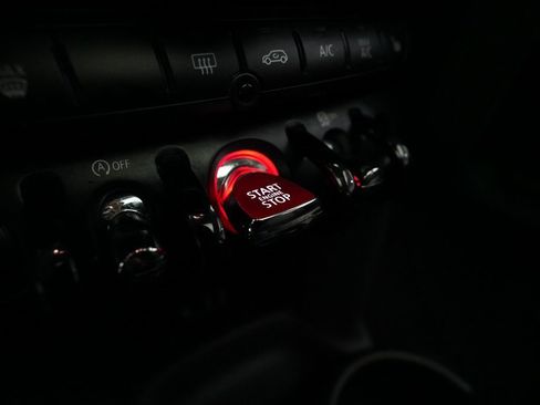 Used 2017 MINI Cooper 2-Door Hardtop image 29