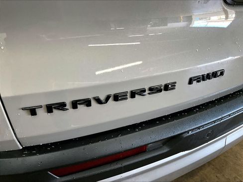 Used 2026 Chevrolet Traverse Z71 w/ LPO, Floor Liner Package AWD/4WD image 11