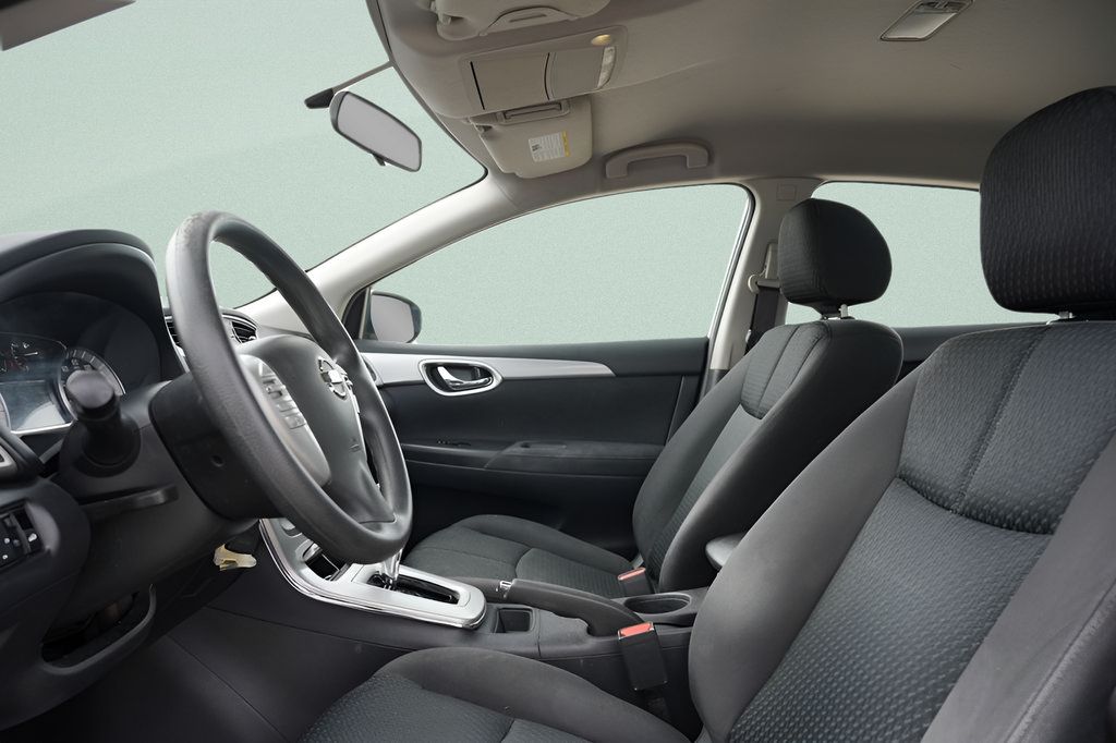 Used 2013 Nissan Sentra SR FWD image 23