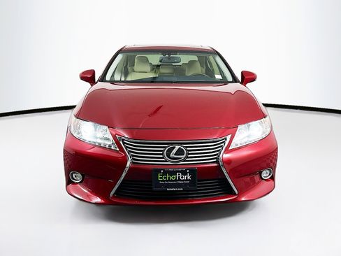 Used 2014 Lexus ES 350 w/ Luxury Package FWD image 2