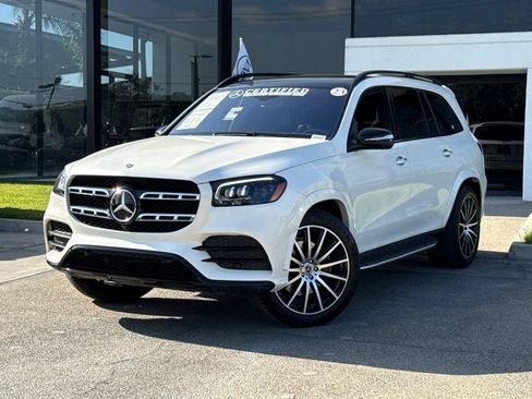 Used 2023 Mercedes-Benz GLS 580 4MATIC image 2