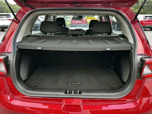 Used 2023 Hyundai Venue SEL w/ Cargo Package FWD image 7