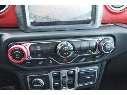 Used 2018 Jeep Wrangler Unlimited Rubicon AWD/4WD image 26