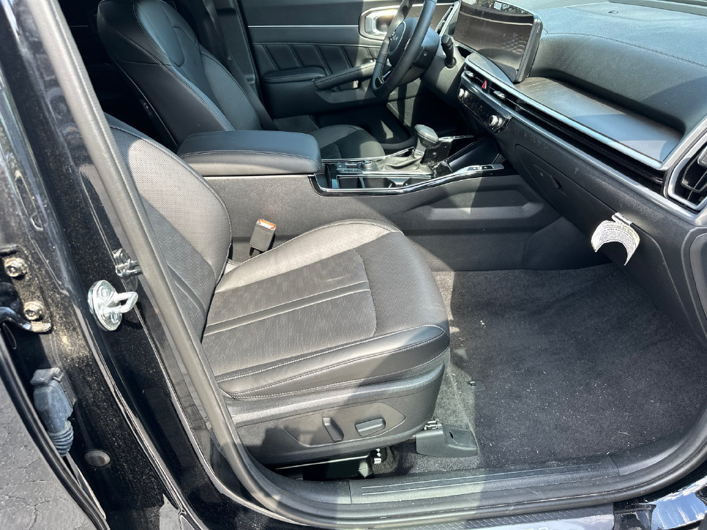New 2025 Kia Sorento SX FWD image 12