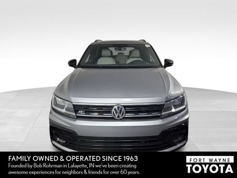 Used 2021 Volkswagen Tiguan SE R-Line AWD/4WD image 3