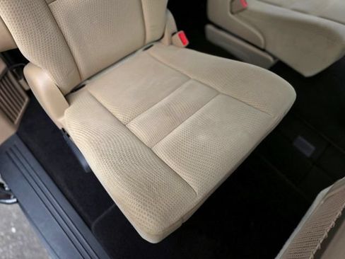 Used 2015 Dodge Grand Caravan American Value Package w/ UConnect Hands-Free Group FWD image 42