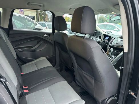Used 2015 Ford Escape SE image 16