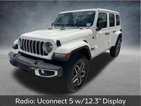 Used 2025 Jeep Wrangler Unlimited Sahara AWD/4WD image 4