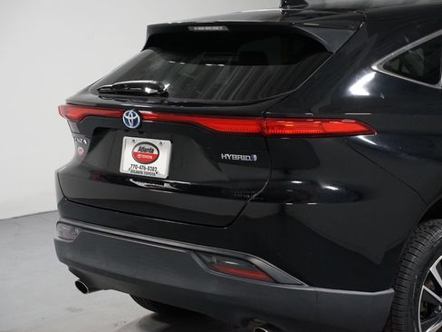 Certified 2021 Toyota Venza LE AWD/4WD image 9