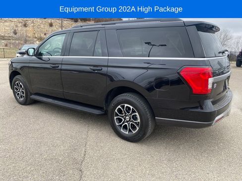 Used 2024 Ford Expedition Max XLT image 4