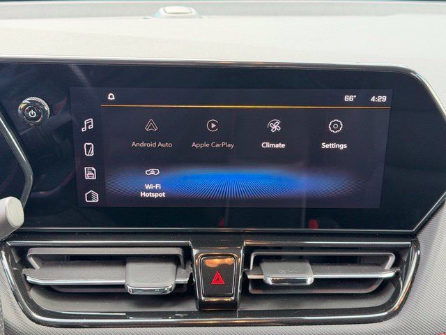 Used 2024 Chevrolet TrailBlazer RS w/ Convenience Package AWD/4WD image 4