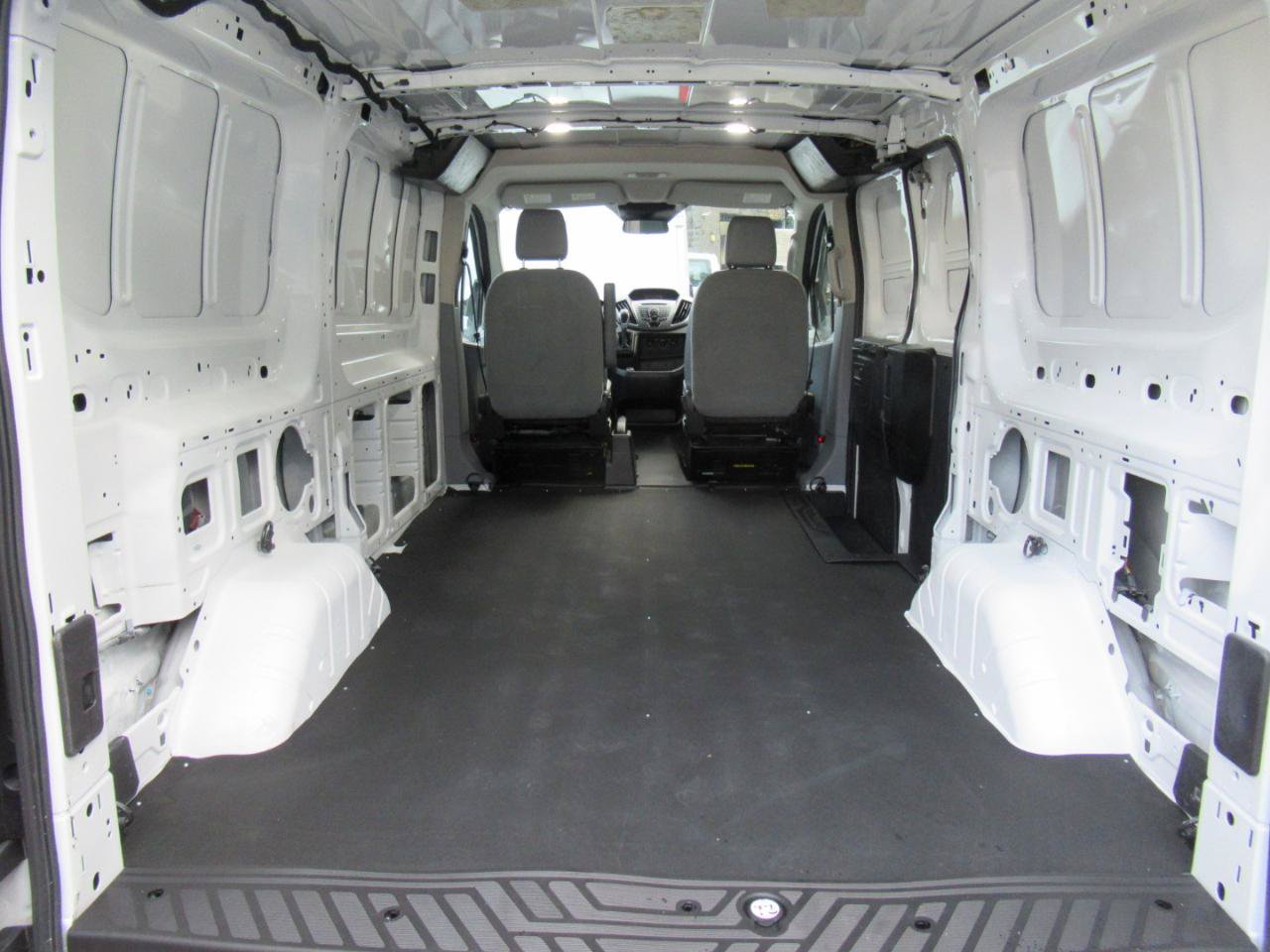Used 2018 Ford Transit 150 130 Low Roof RWD image 15