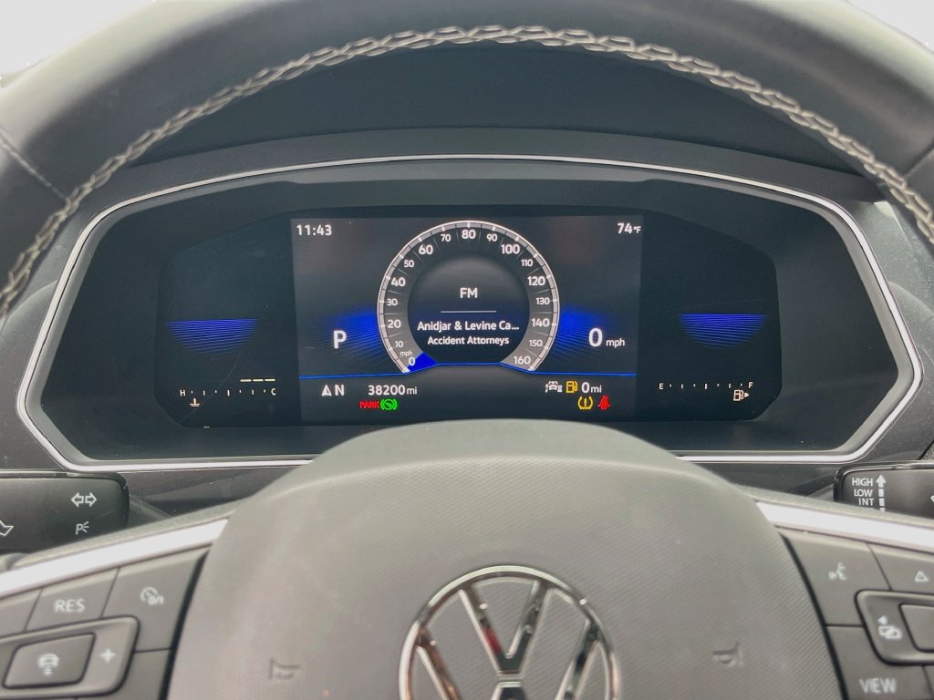 Used 2022 Volkswagen Tiguan SE FWD image 12