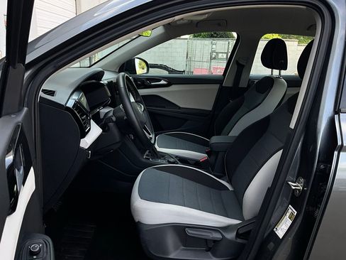 Used 2025 Volkswagen Taos S image 10