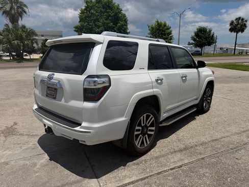 Used 2022 Toyota 4Runner Limited AWD/4WD image 7