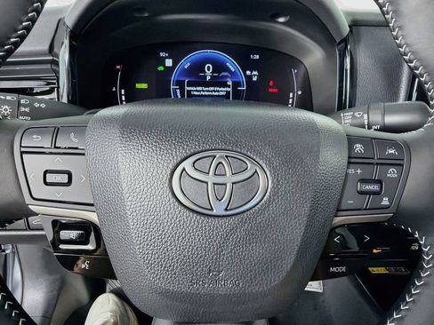 New 2026 Toyota Camry SE FWD image 15