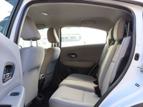 Used 2017 Honda HR-V LX image 14