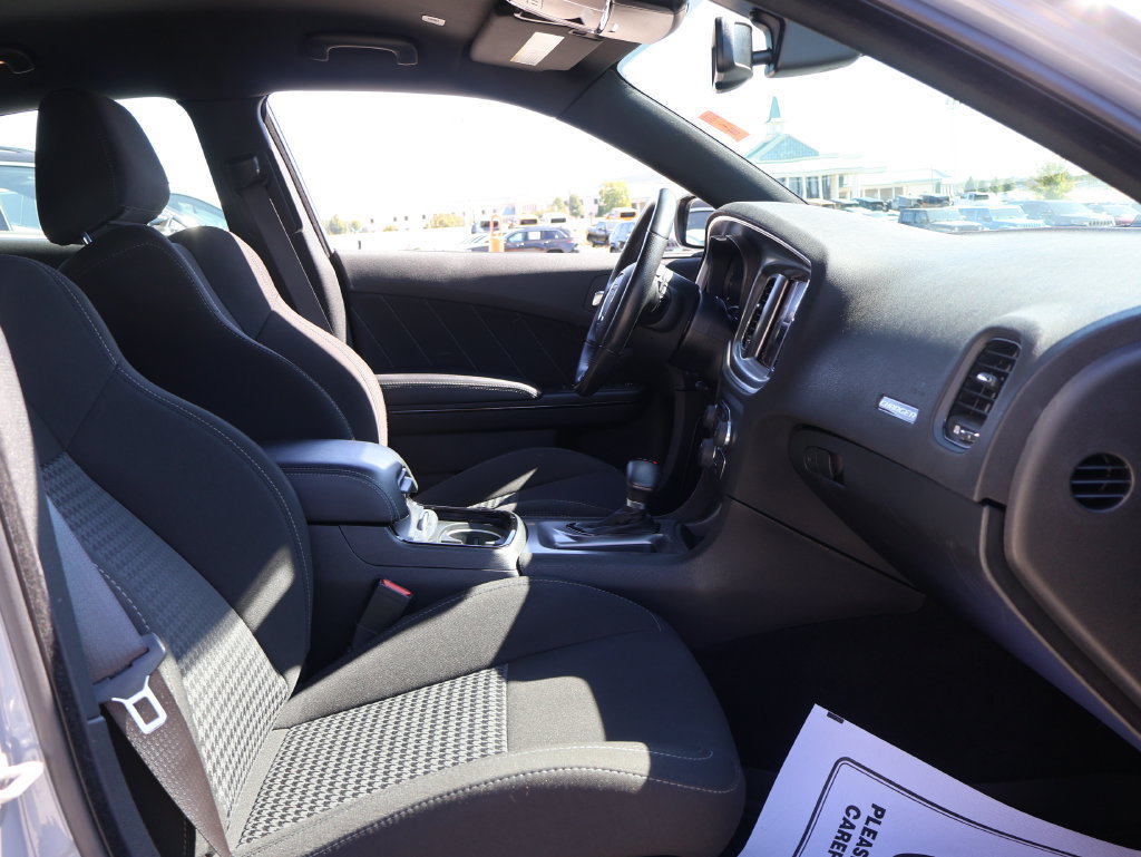Used 2020 Dodge Charger R/T w/ Blacktop Package RWD image 8