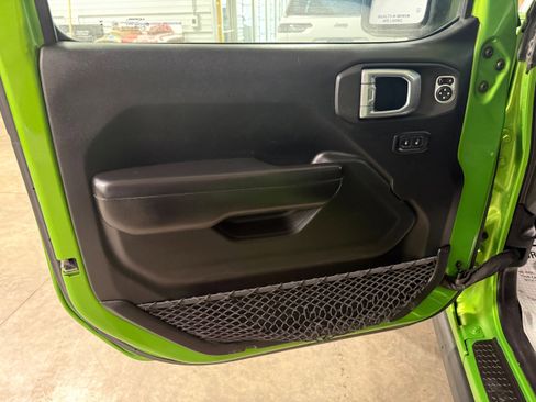 Certified 2018 Jeep Wrangler Unlimited Rubicon image 38