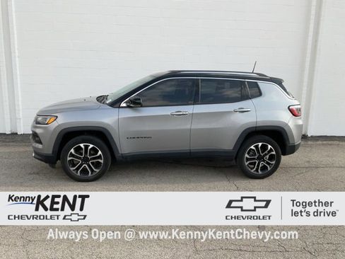 Used 2022 Jeep Compass Limited image 30
