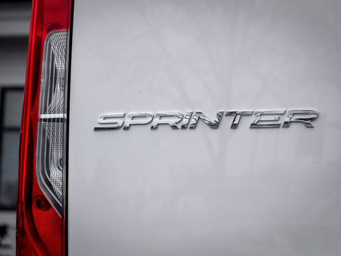 Used 2026 Mercedes-Benz Sprinter 2500 image 9