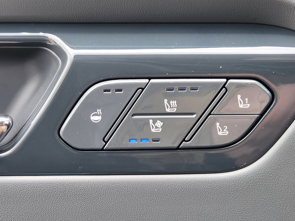 New 2026 Kia EV9 Land w/ Nightfall Edition Package AWD/4WD image 19