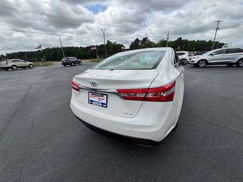 Used 2014 Toyota Avalon XLE Premium FWD image 6