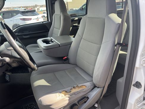 Used 2006 Ford F350 XL image 9