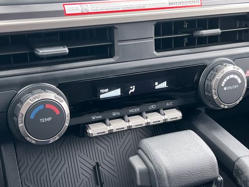 New 2026 Toyota 4Runner SR5 AWD/4WD image 19