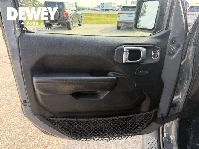 Used 2020 Jeep Gladiator Sport w/ Quick Order Package 24S AWD/4WD image 10