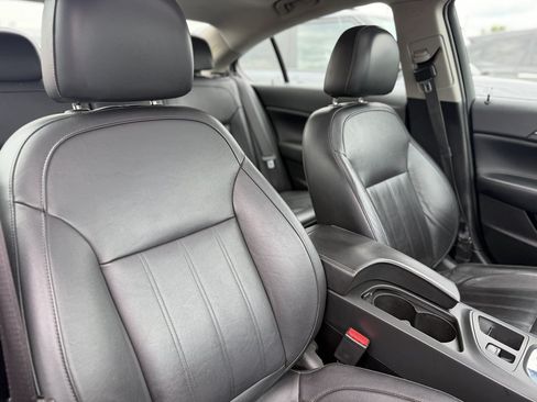 Used 2012 Buick Regal Premium FWD image 5