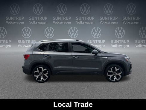 Used 2022 Volkswagen Taos SEL w/ Panoramic Sunroof Package AWD/4WD image 7