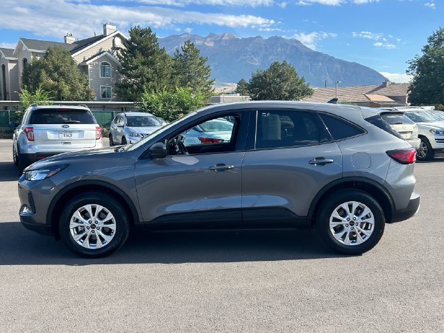 Used 2025 Ford Escape Active AWD/4WD image 8