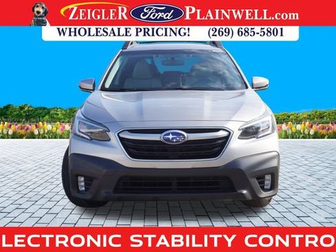 Used 2020 Subaru Outback Premium image 8