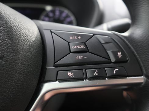 Used 2024 Nissan Sentra SV FWD image 13