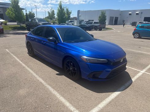 Used 2024 Honda Civic Sport image 1