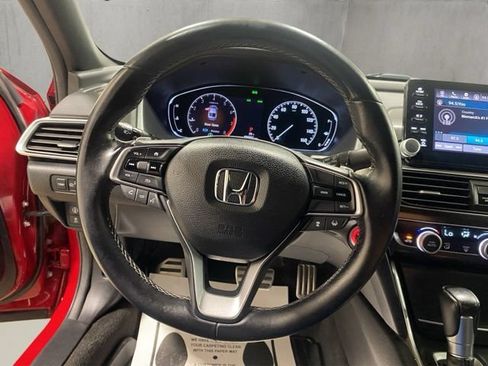 Used 2018 Honda Accord Sport image 14