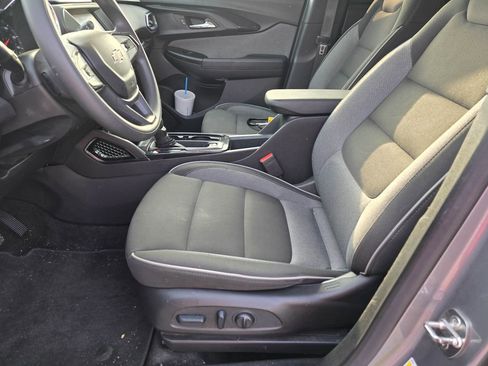 Used 2023 Chevrolet TrailBlazer LT FWD image 10