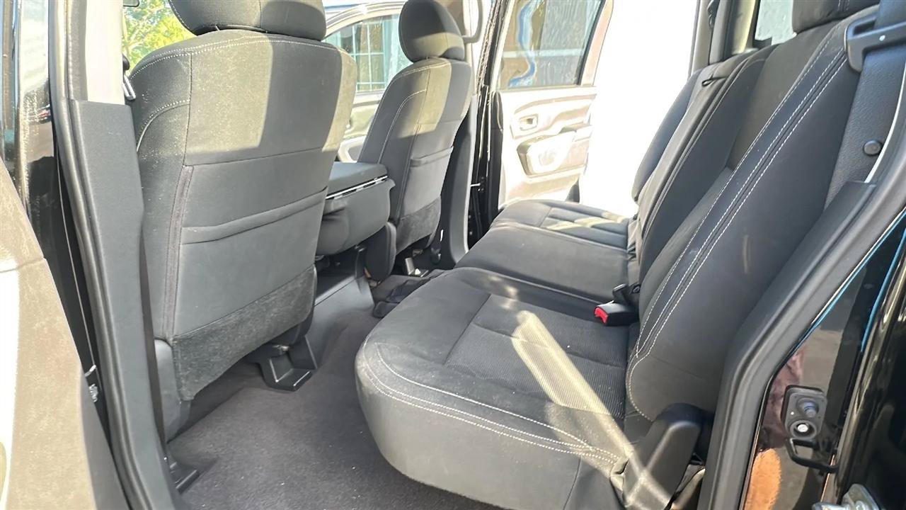 Used 2017 Nissan Titan SV RWD image 24