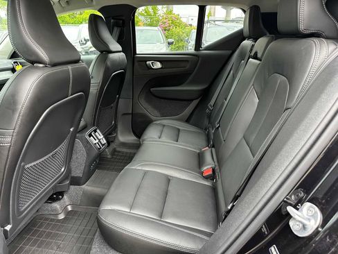 Used 2025 Volvo XC40 B5 Plus w/ Protection Package Premier AWD/4WD image 15