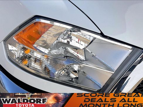 Used 2018 RAM 3500 Tradesman w/ Chrome Appearance Group image 32