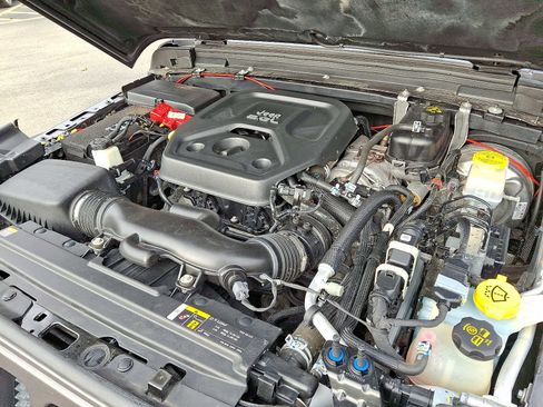 Used 2021 Jeep Wrangler Unlimited Sport image 28