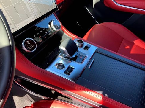 New 2026 Jaguar F-PACE R-Dynamic S image 7