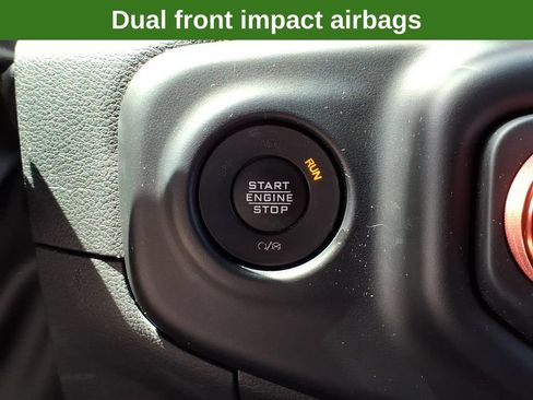 Used 2022 Jeep Wrangler Unlimited Rubicon w/ Cold Weather Group AWD/4WD image 30