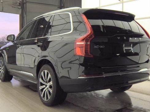 Used 2024 Volvo XC90 B6 Plus w/ Protection Package Premier image 4