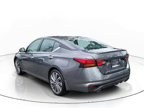 Used 2025 Nissan Altima 2.5 SL FWD image 3