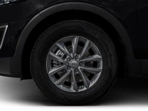 Used 2016 Kia Sorento AWD image 11
