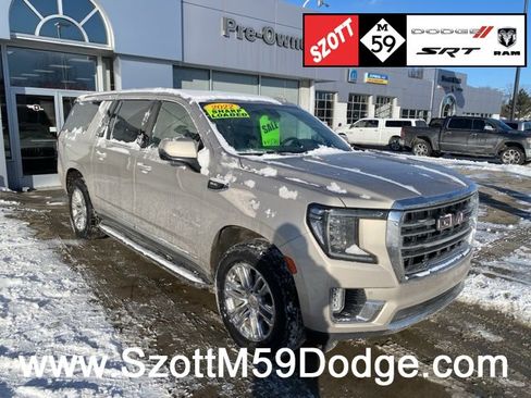 Used 2022 GMC Yukon XL SLT w/ SLT Premium Package image 1
