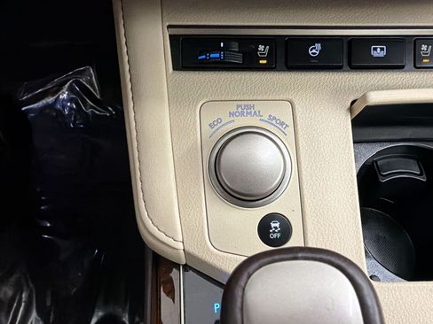 Used 2017 Lexus ES 350 w/ Luxury Package FWD image 37