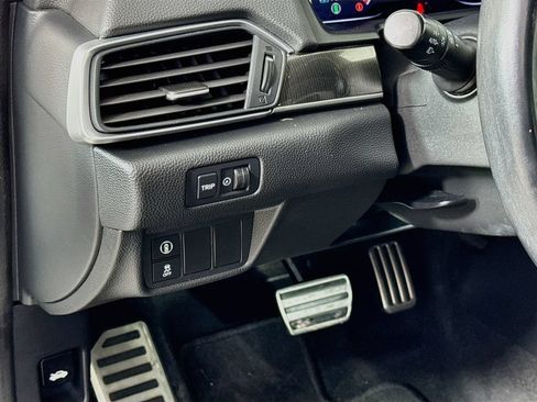 Used 2018 Honda Accord Sport image 10